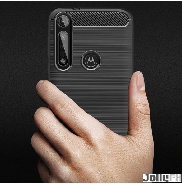 Svart och mycket snyggt omslag Motorola One Macro.