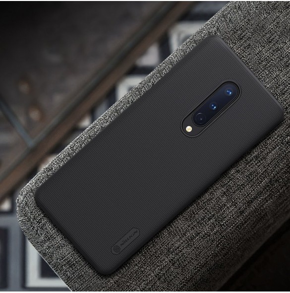 Svart och väldigt snyggt omslag OnePlus 8.