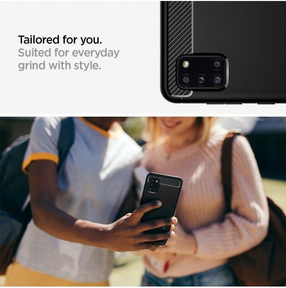 Samsung Galaxy A31 och väldigt snyggt skydd från Spigen.