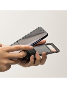 Vackert och pålitligt skyddsfodral från Samsung Galaxy Z Flip.
v