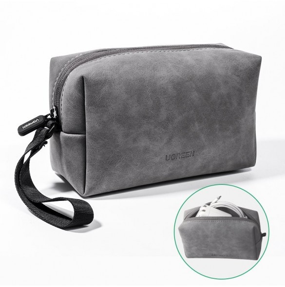 Material: Premium PU-läder + polyester Material: Premium PU-läder + polyester