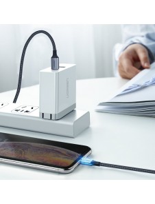Förutom att stödja snabb laddning stöder denna USB-typ c till blixtkabel också dataöverföring.
