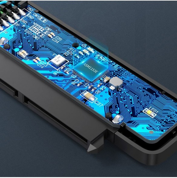 Inbyggd USB-C-kabel gör att den kan arbeta ur lådan.