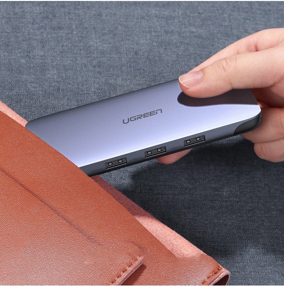 Snabb 100 W USB C-laddare: USB C-honporten stöder 100 W PD-ström vid max.
