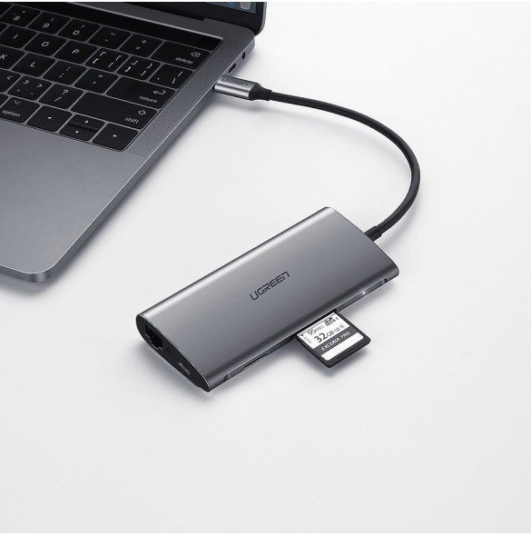 HDMI- och VGA-videoutgångar kan INTE användas samtidigt.