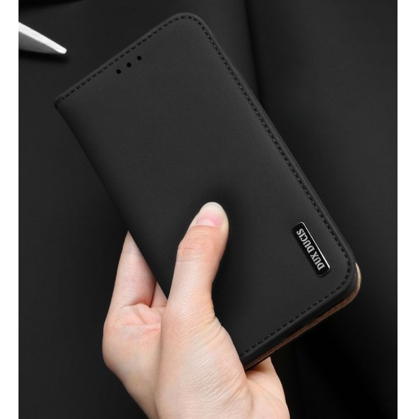 Din telefon skyddas av detta skydd från DUX DUCIS.