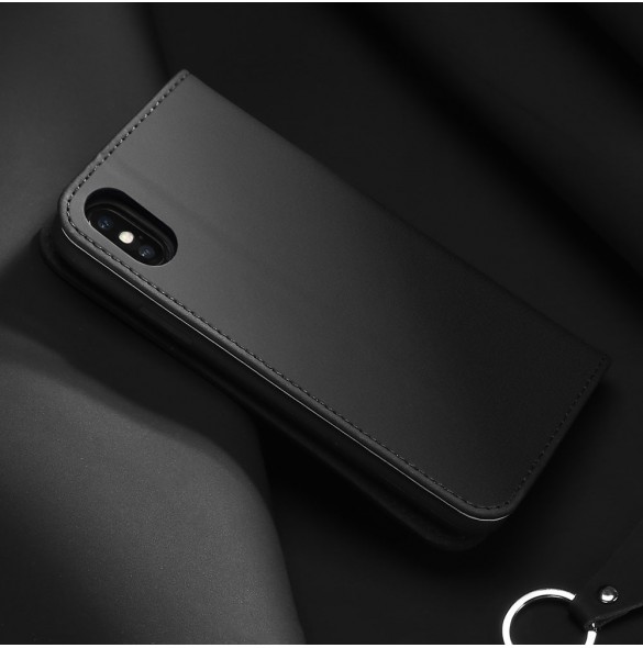 Ett elegant glas för iPhone XS / X-modell i vackert material.