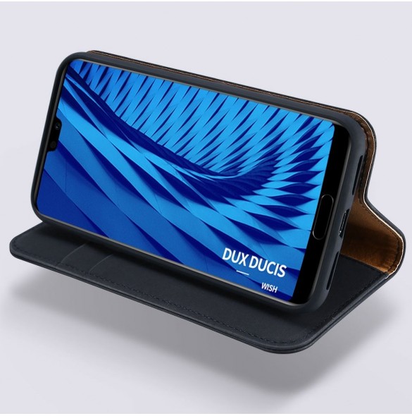 Din telefon skyddas av detta skydd från DUX DUCIS.