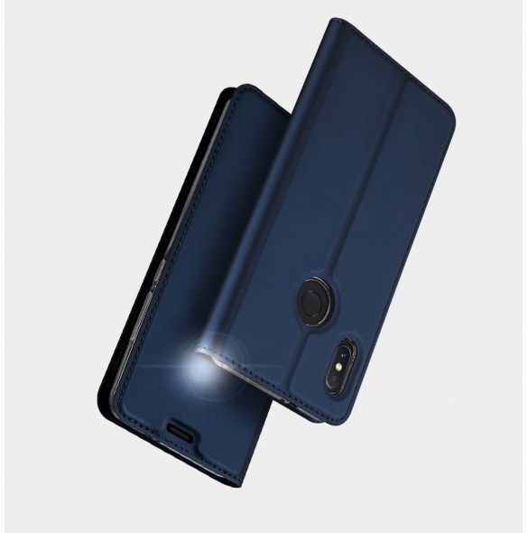 Din telefon skyddas av detta skydd från DUX DUCIS.