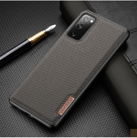 Ett elegant skal till Samsung Galaxy S20 FE 5G och väldigt snyggt skydd från Dux Ducis.