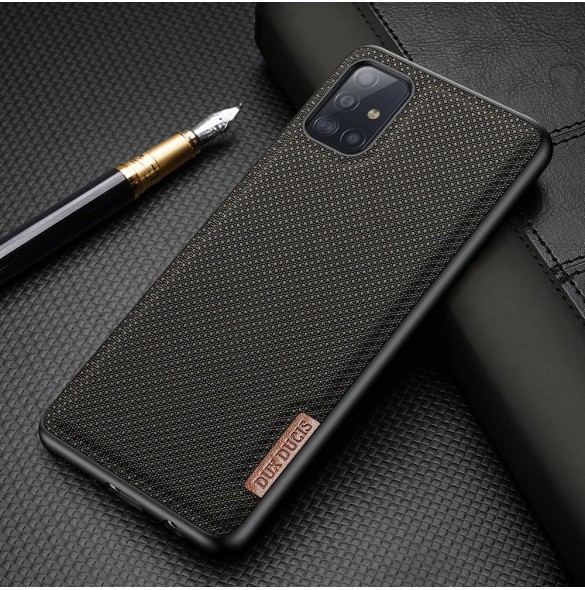 Med detta skal kommer du vara lugn för Samsung Galaxy A51 och väldigt snyggt skydd från Dux Ducis.