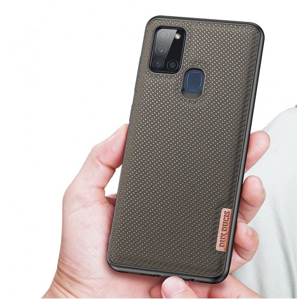 Samsung Galaxy A21S skyddas av detta fantastiska skal.