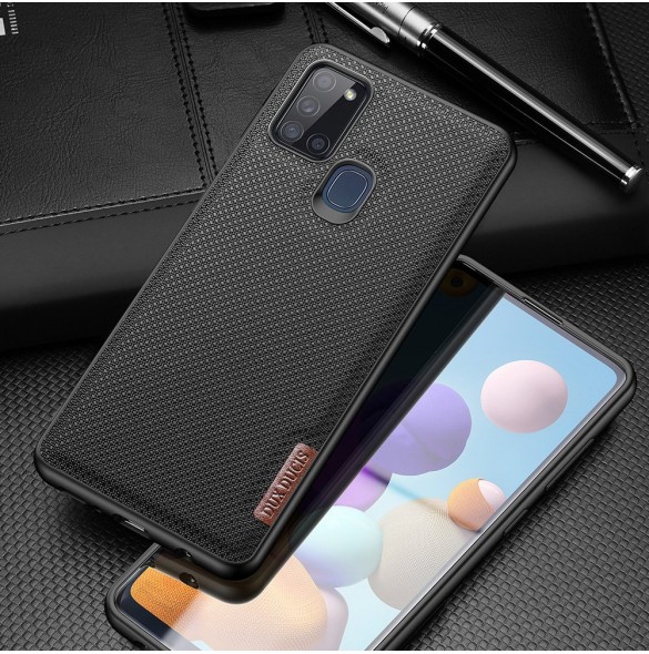 Med det här skalet blir du lugn för Samsung Galaxy A21S och väldigt snyggt skydd från Dux Ducis.