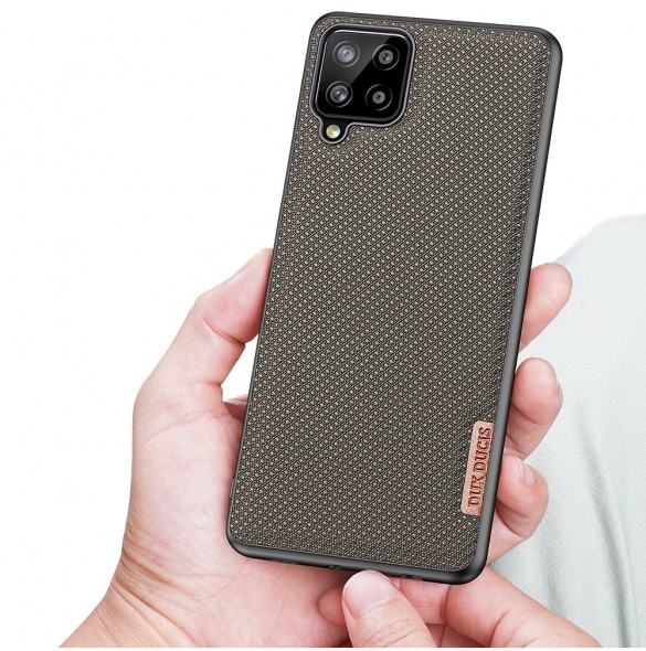 Samsung Galaxy A12 skyddas av detta fantastiska skal.