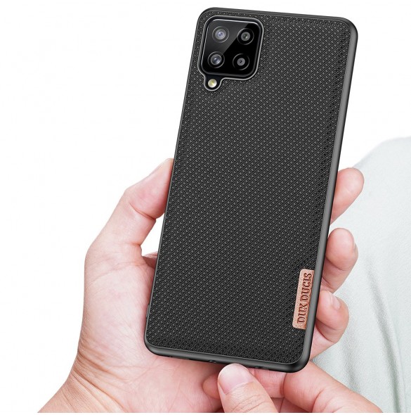 Samsung Galaxy A12 skyddas av detta fantastiska skal.