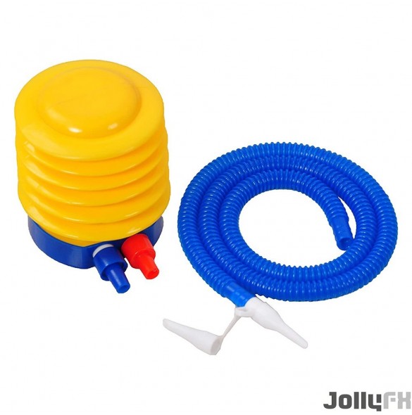 Den är utrustad med en extra luftplugg och en luftpump, så laddningen går snabbt och enkelt.