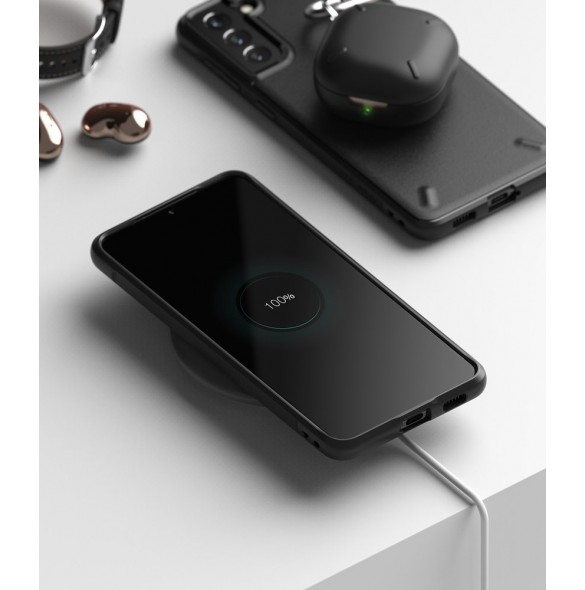 Med det här skalet blir du lugn för Samsung Galaxy S21 5G och väldigt snyggt skydd från Ringke.