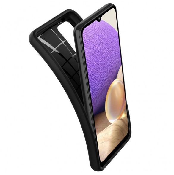 Svart och mycket snyggt skal Samsung Galaxy A32 5G.