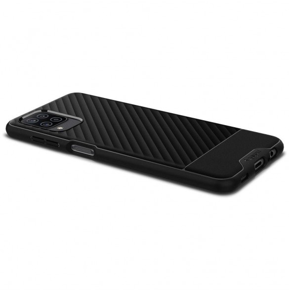 Med det här skalet blir du lugn för Samsung Galaxy A12 och väldigt snyggt skydd från Spigen.